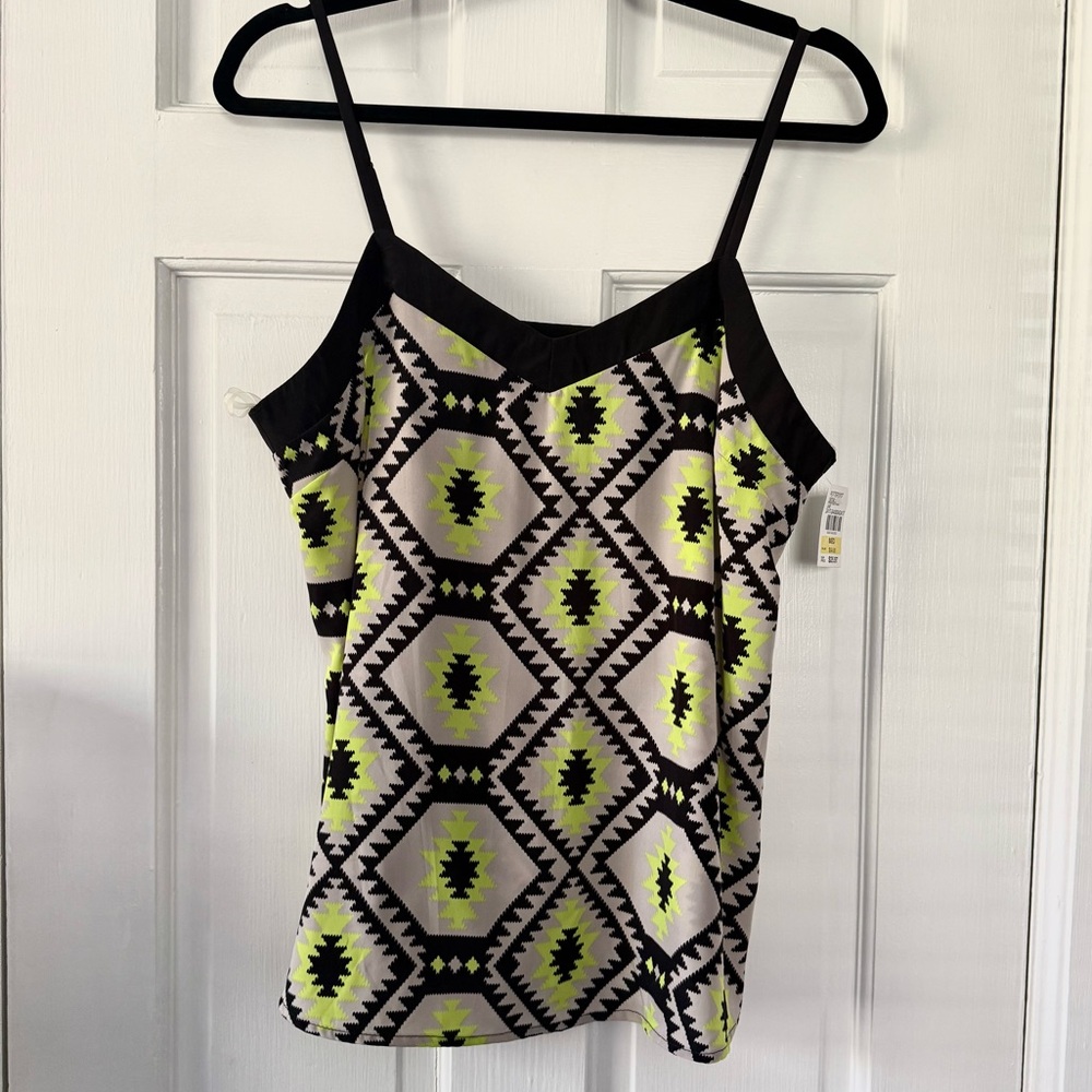 Potter’s Pot Geometric Pattern Top
